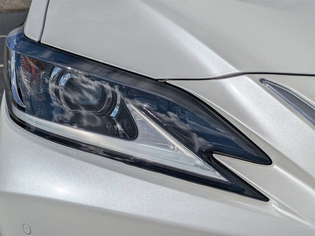 2025 Lexus ES HYBRID ES 300h LUXURY Richmond VA