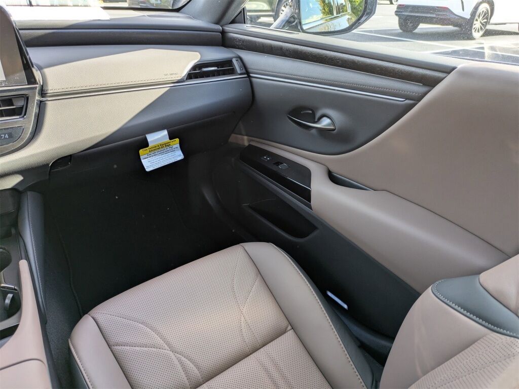2025 Lexus ES HYBRID ES 300h LUXURY Richmond VA