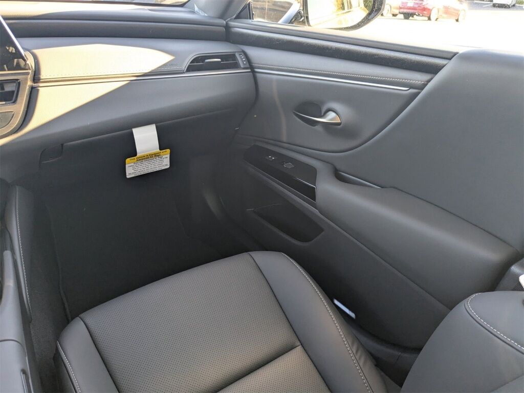 2025 Lexus ES HYBRID ES 300h Richmond VA