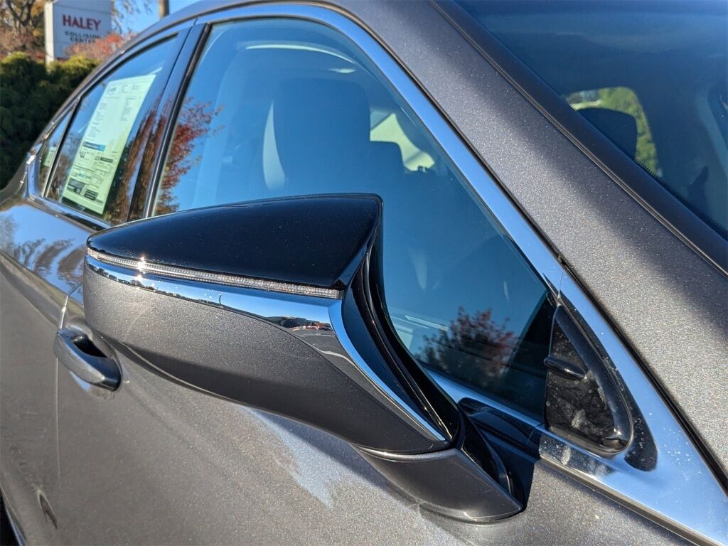 2025 Lexus ES HYBRID ES 300h Richmond VA