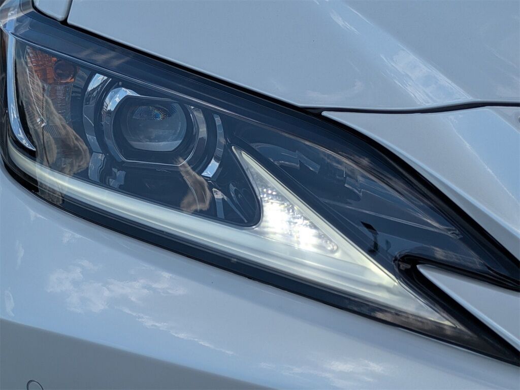 2025 Lexus ES HYBRID ES 300h Richmond VA