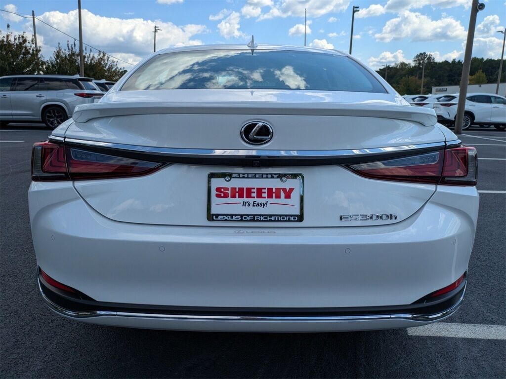 2025 Lexus ES HYBRID ES 300h Richmond VA