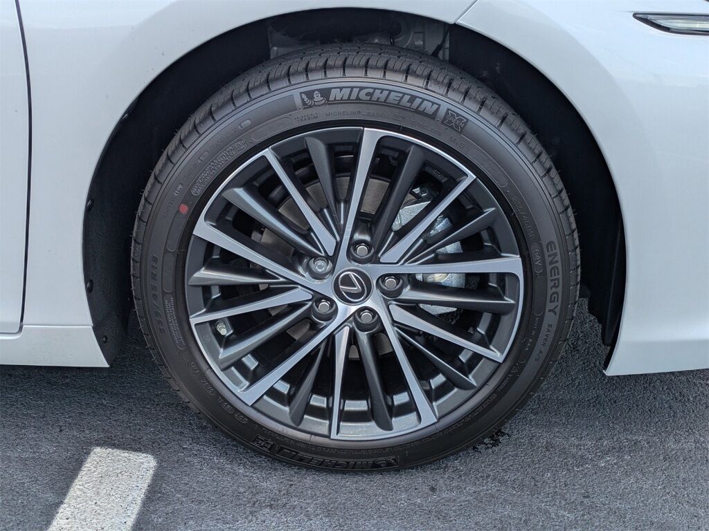 2025 Lexus ES HYBRID ES 300h Richmond VA