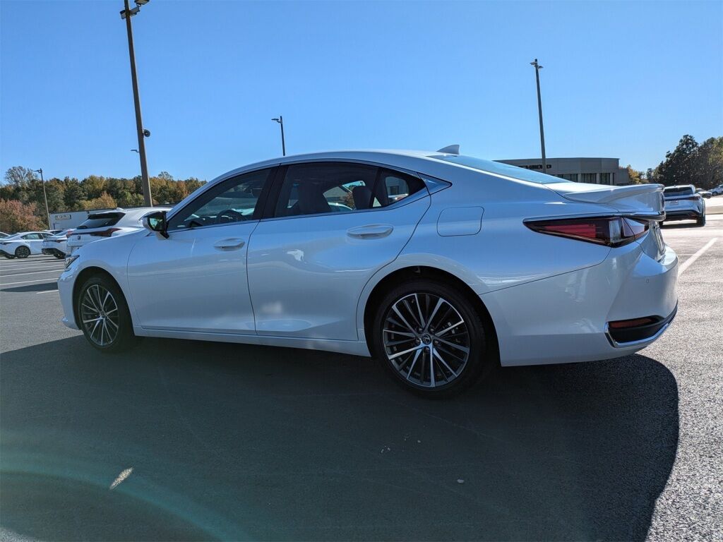 2025 Lexus ES HYBRID ES 300h Richmond VA