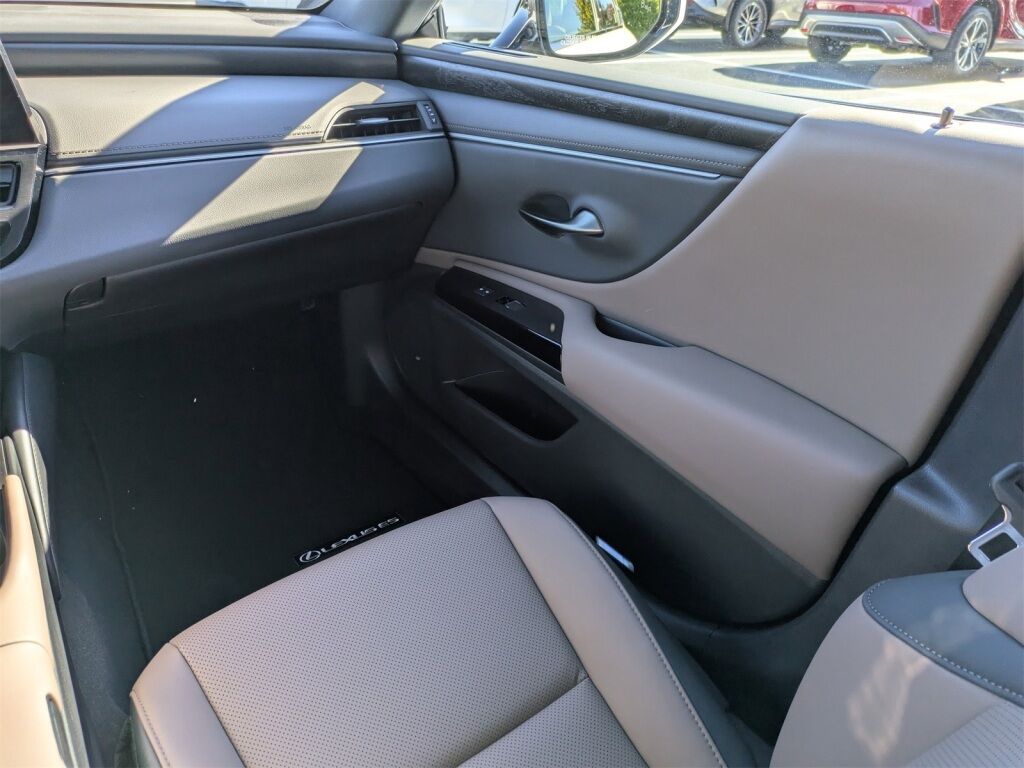 2025 Lexus ES HYBRID ES 300h Richmond VA