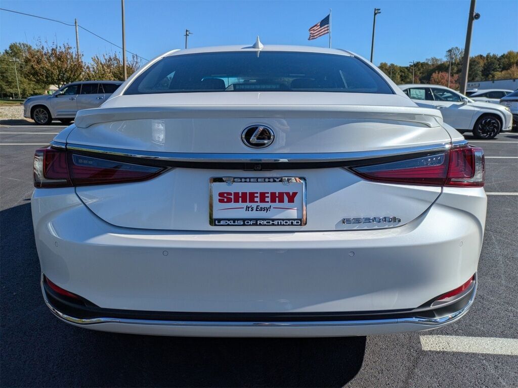 2025 Lexus ES HYBRID ES 300h Richmond VA