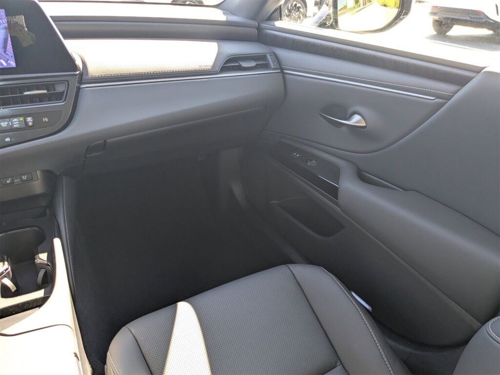 2025 Lexus ES HYBRID ES 300h Richmond VA