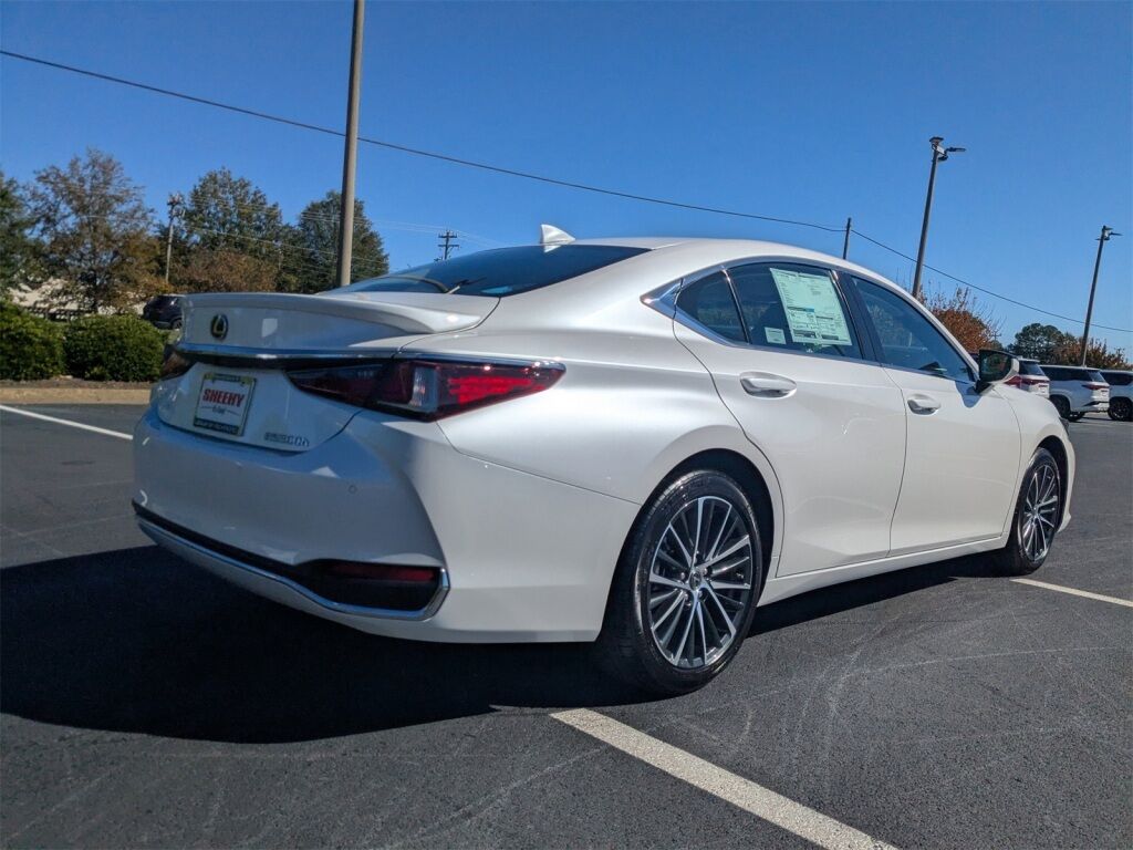 2025 Lexus ES HYBRID ES 300h Richmond VA