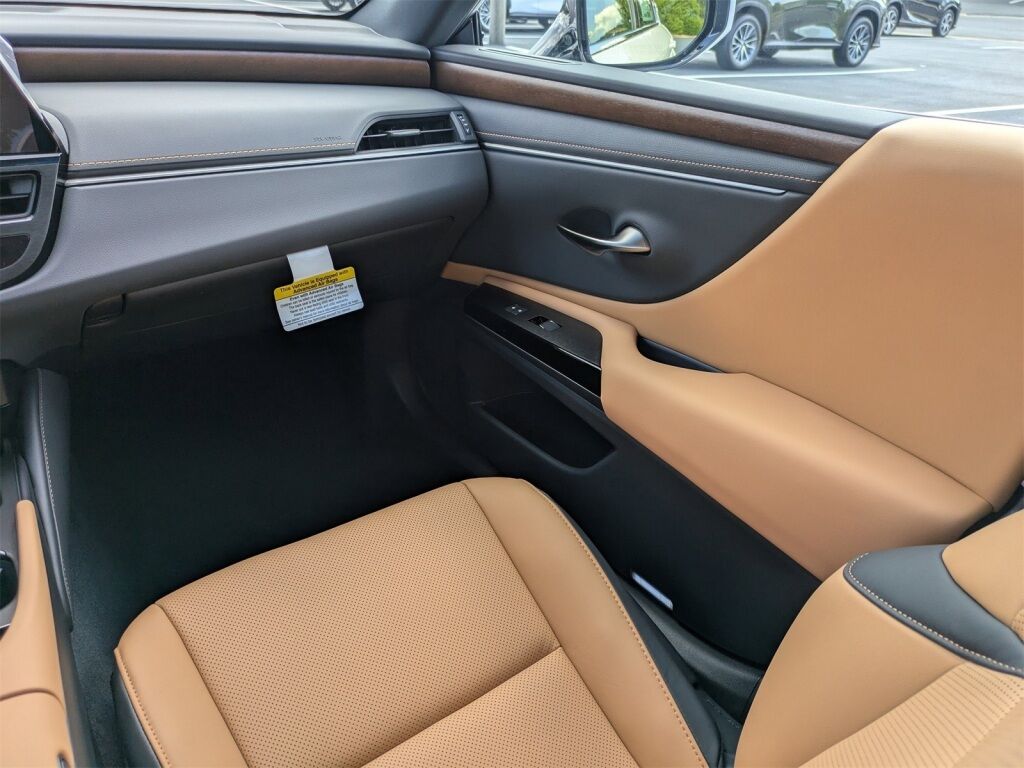 2025 Lexus ES HYBRID ES 300h Richmond VA