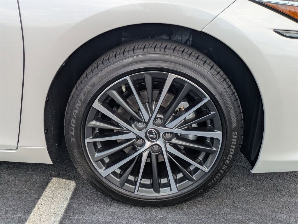 2025 Lexus ES HYBRID ES 300h Richmond VA