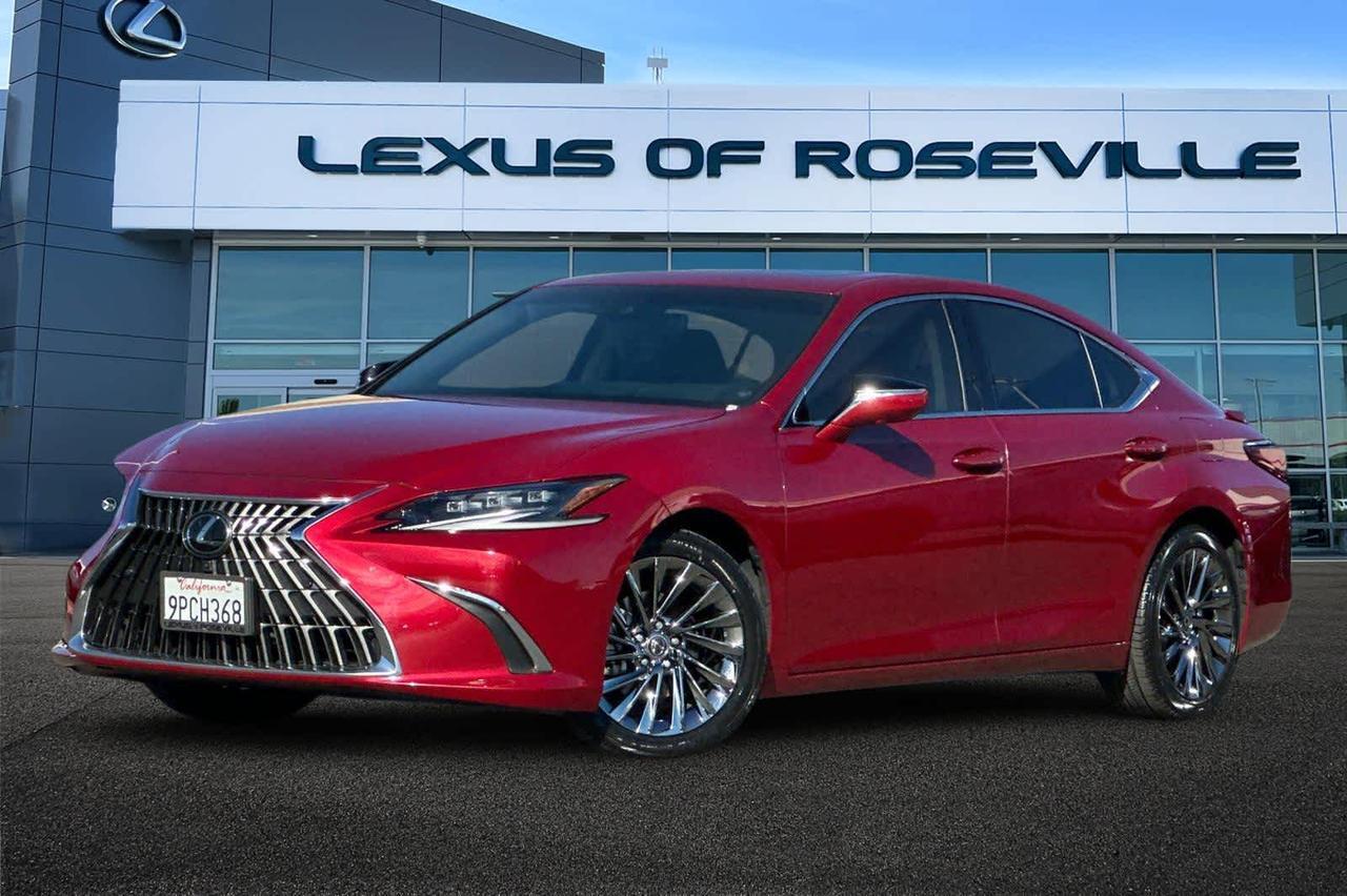 2025 Lexus ES Luxury