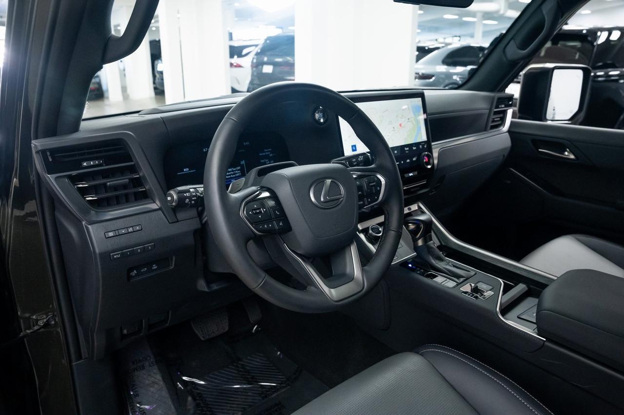 2025 Lexus GX 550 Luxury 1 Owner Vented Seats Mark Levinson Audio Portland OR
