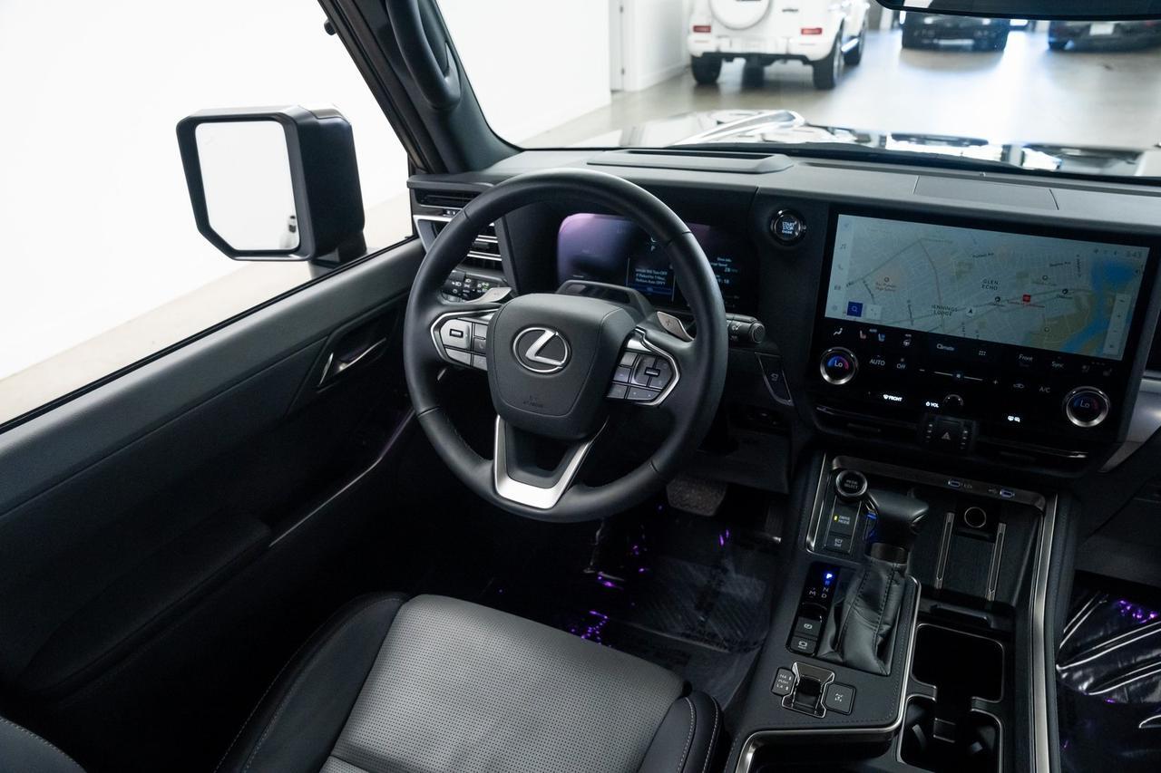 2025 Lexus GX 550 Luxury 1 Owner Vented Seats Mark Levinson Audio Portland OR