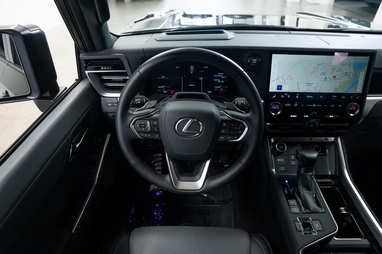 2025 Lexus GX 550 Luxury 1 Owner Vented Seats Mark Levinson Audio Portland OR