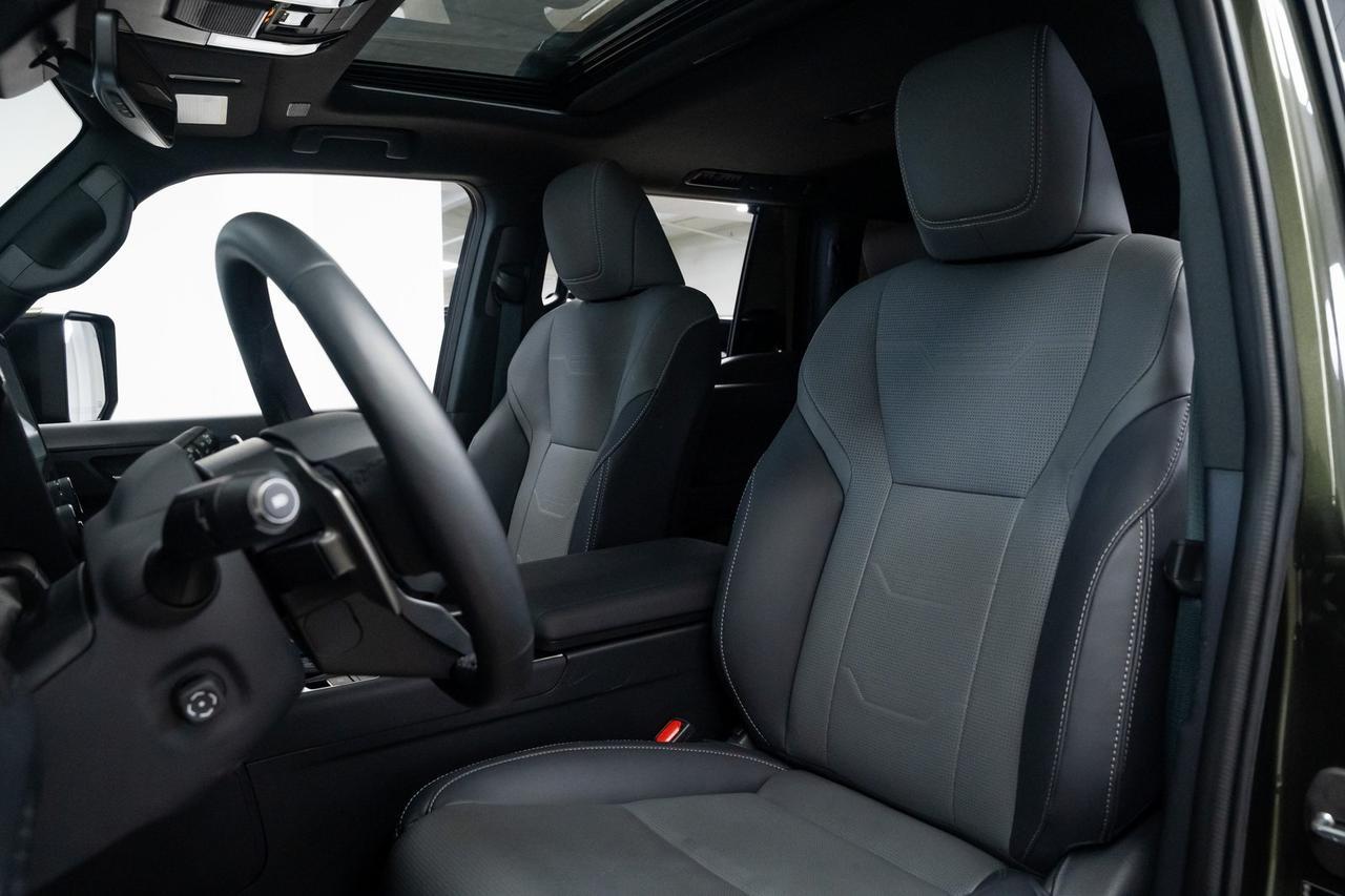2025 Lexus GX 550 Luxury 1 Owner Vented Seats Mark Levinson Audio Portland OR