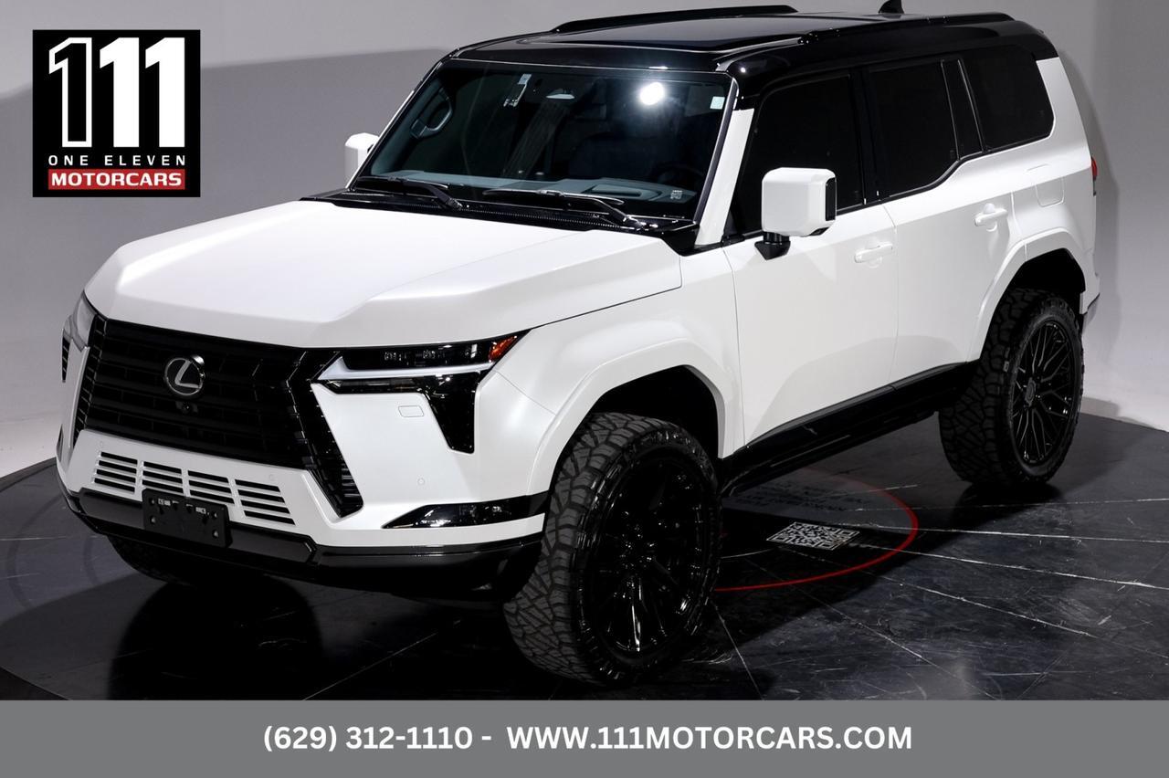 2025 Lexus GX Luxury's photo