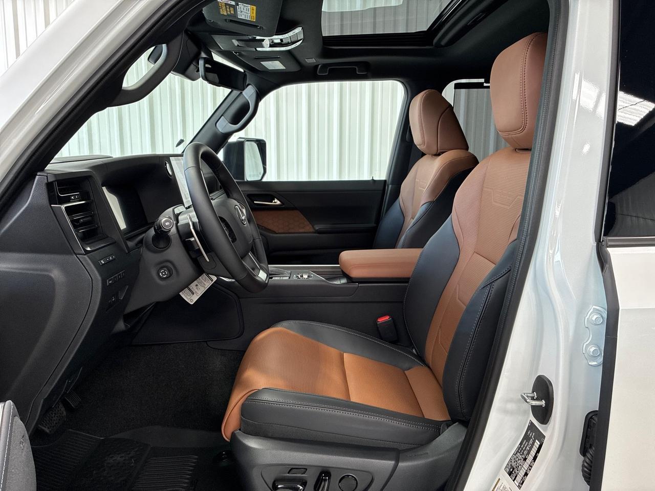 2025 Lexus GX550 Luxury, Captain&apos;s Seats, Cold Area Pkg, ML 21-Speaker Sound, Traffic Jam Assist Houston TX
