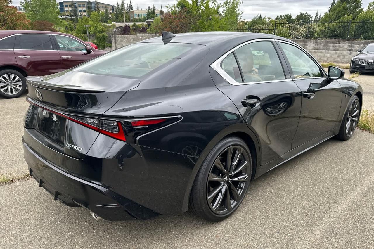 2025 Lexus IS 300 F SPORT Design