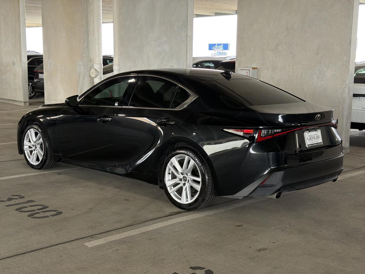 2025 Lexus IS 300