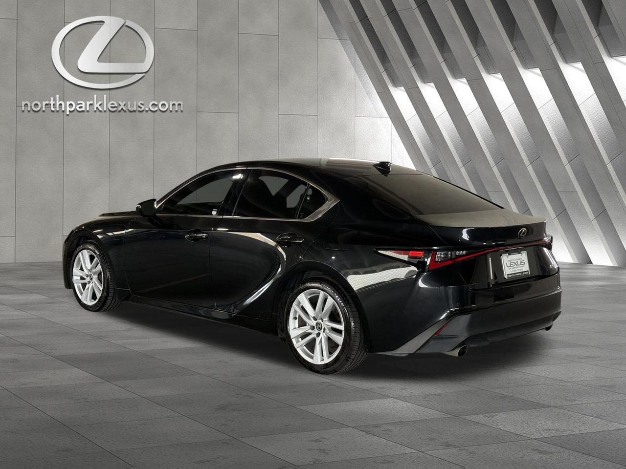 2025 Lexus IS 300