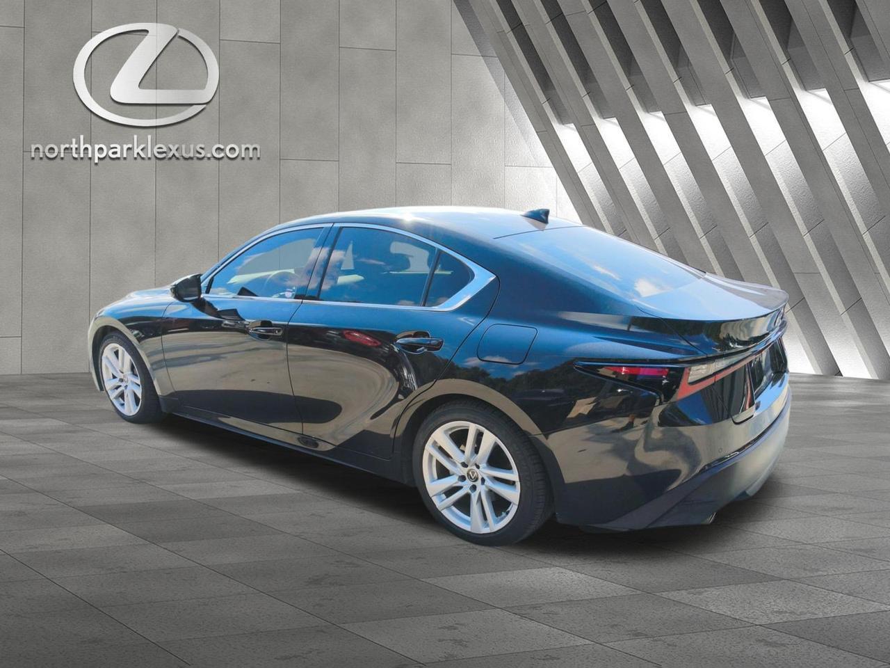 2025 Lexus IS 300