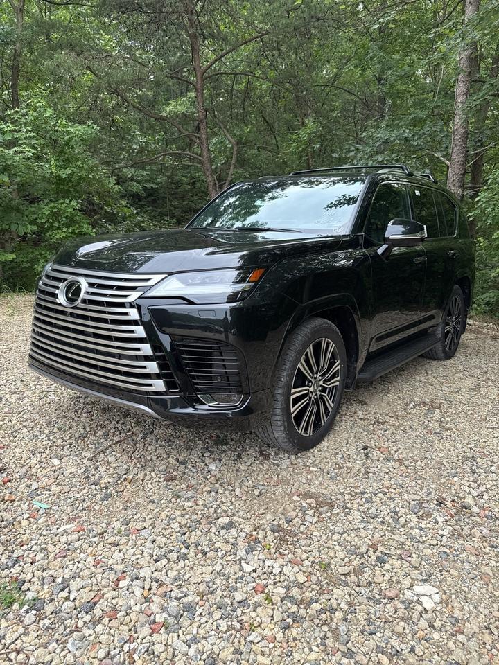 2025 Lexus LX 600 LUXURY