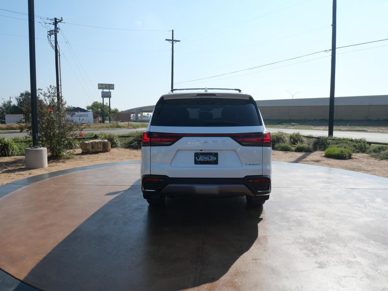2025 Lexus LX 600 Luxury