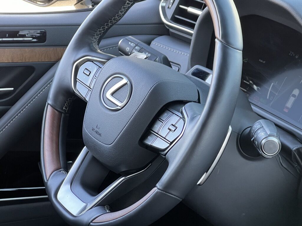 2025 Lexus LX 700h Luxury Indianapolis IN