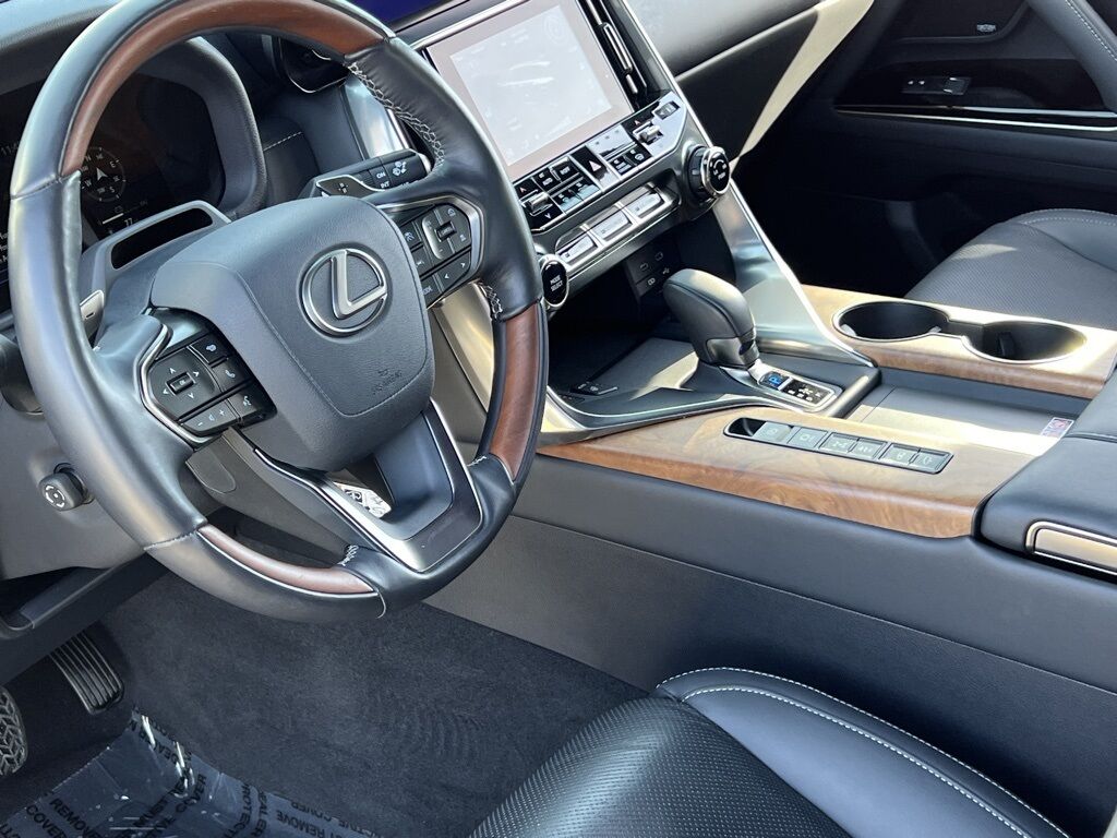 2025 Lexus LX 700h Luxury Indianapolis IN
