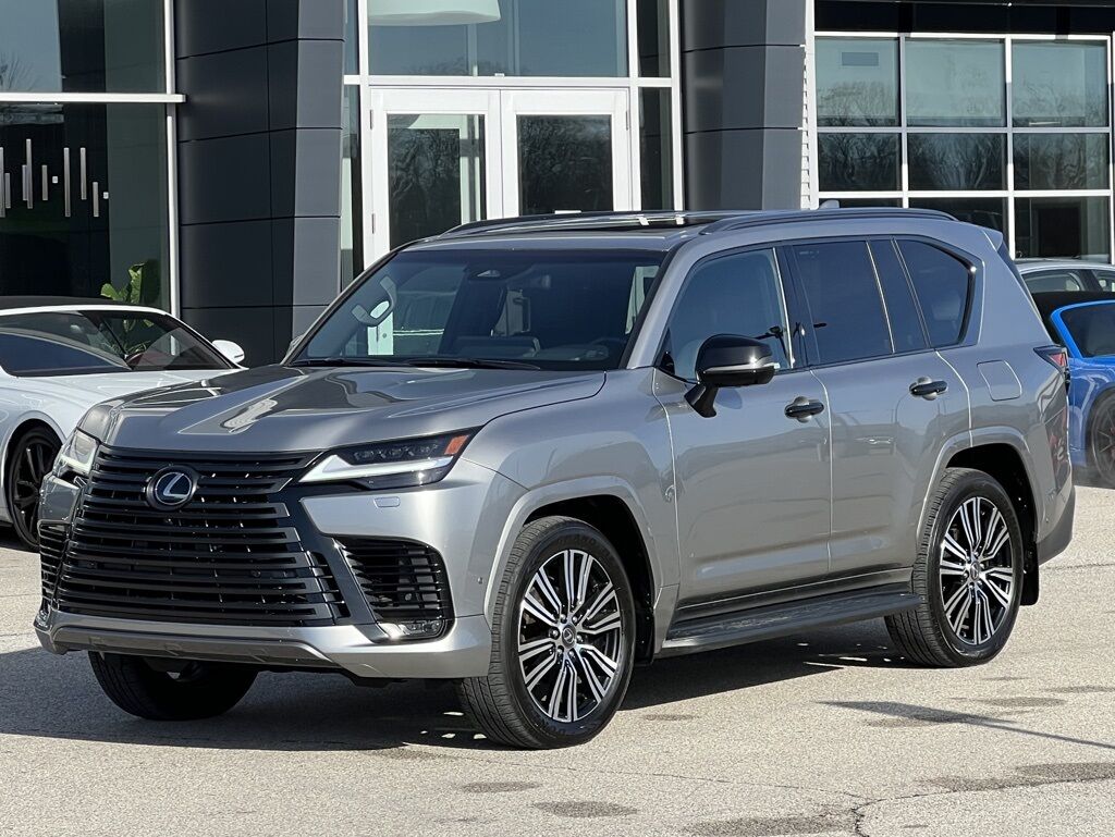 2025 Lexus LX 700h Luxury