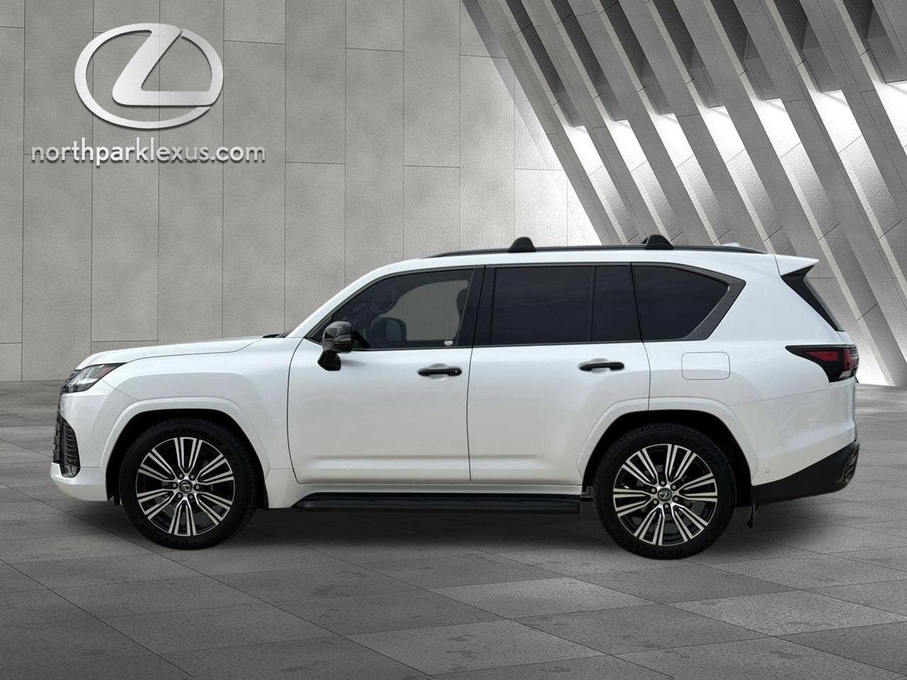 2025 Lexus LX 700h Luxury
