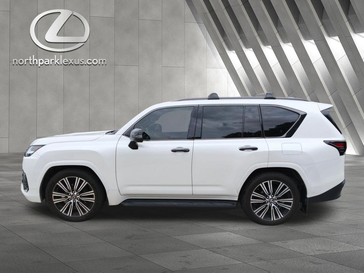 2025 Lexus LX 700h Luxury