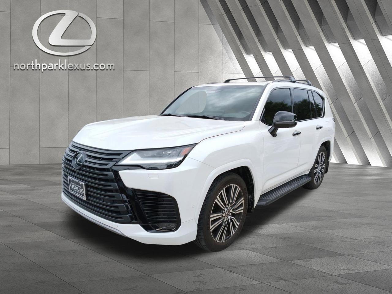 2025 Lexus LX 700h Luxury