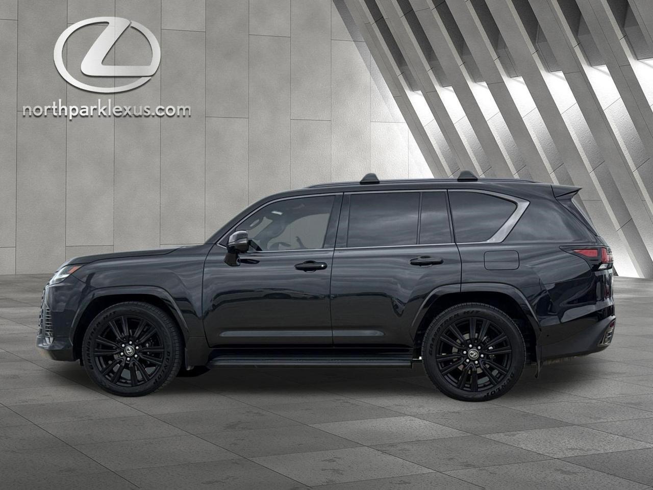 2025 Lexus LX 700h Luxury