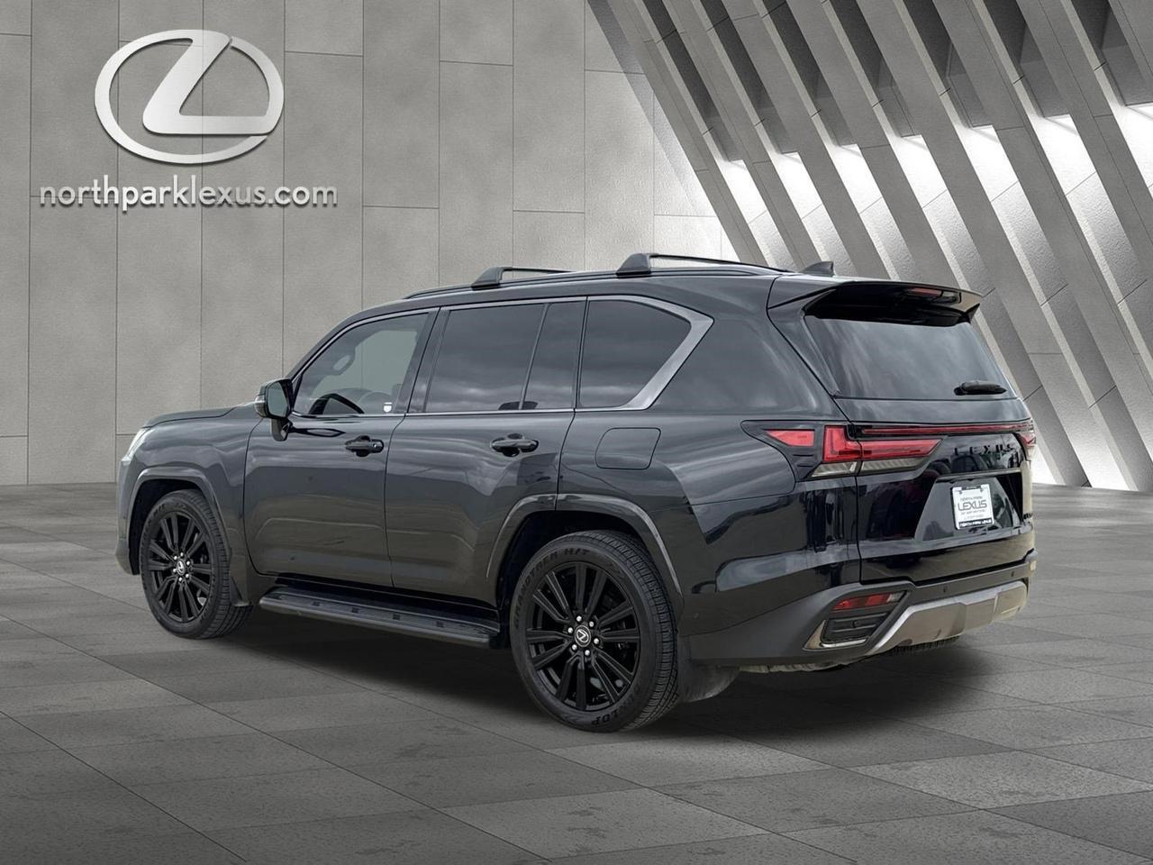 2025 Lexus LX 700h Luxury