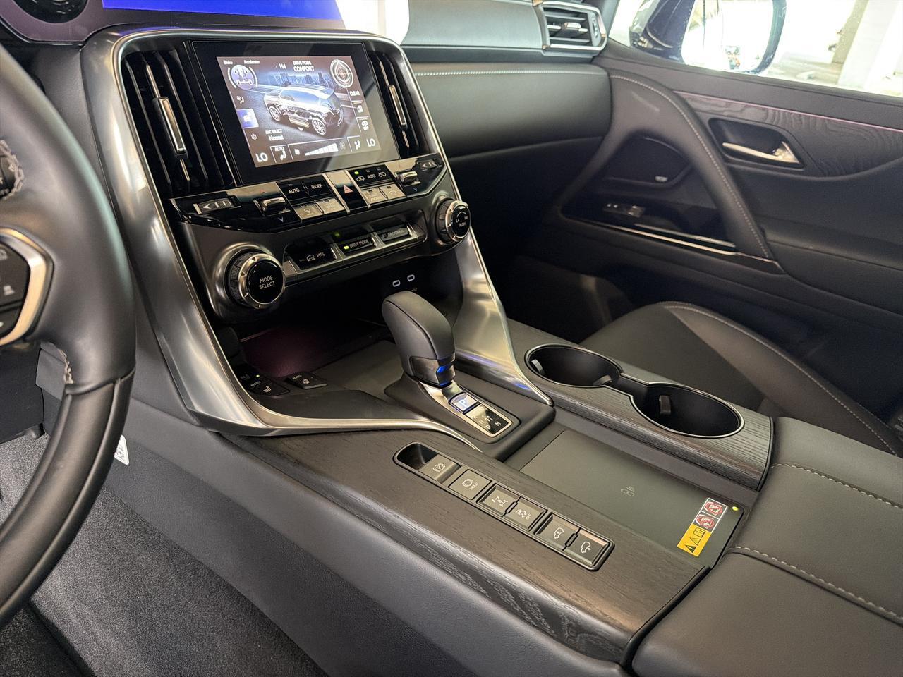 2025 Lexus LX 700h Luxury San Antonio TX