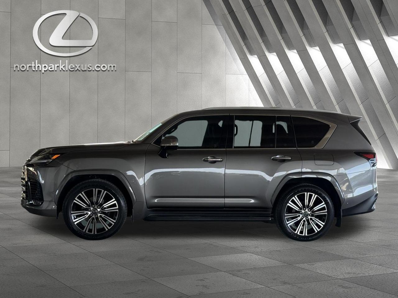 2025 Lexus LX 700h Luxury