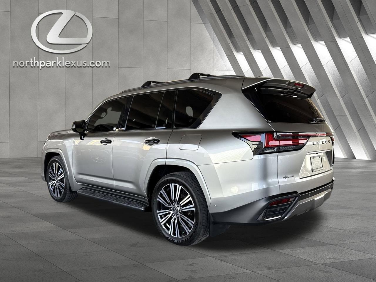 2025 Lexus LX 700h Luxury