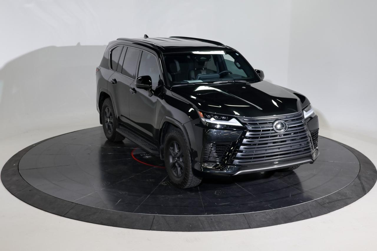 2025 Lexus LX photo 4