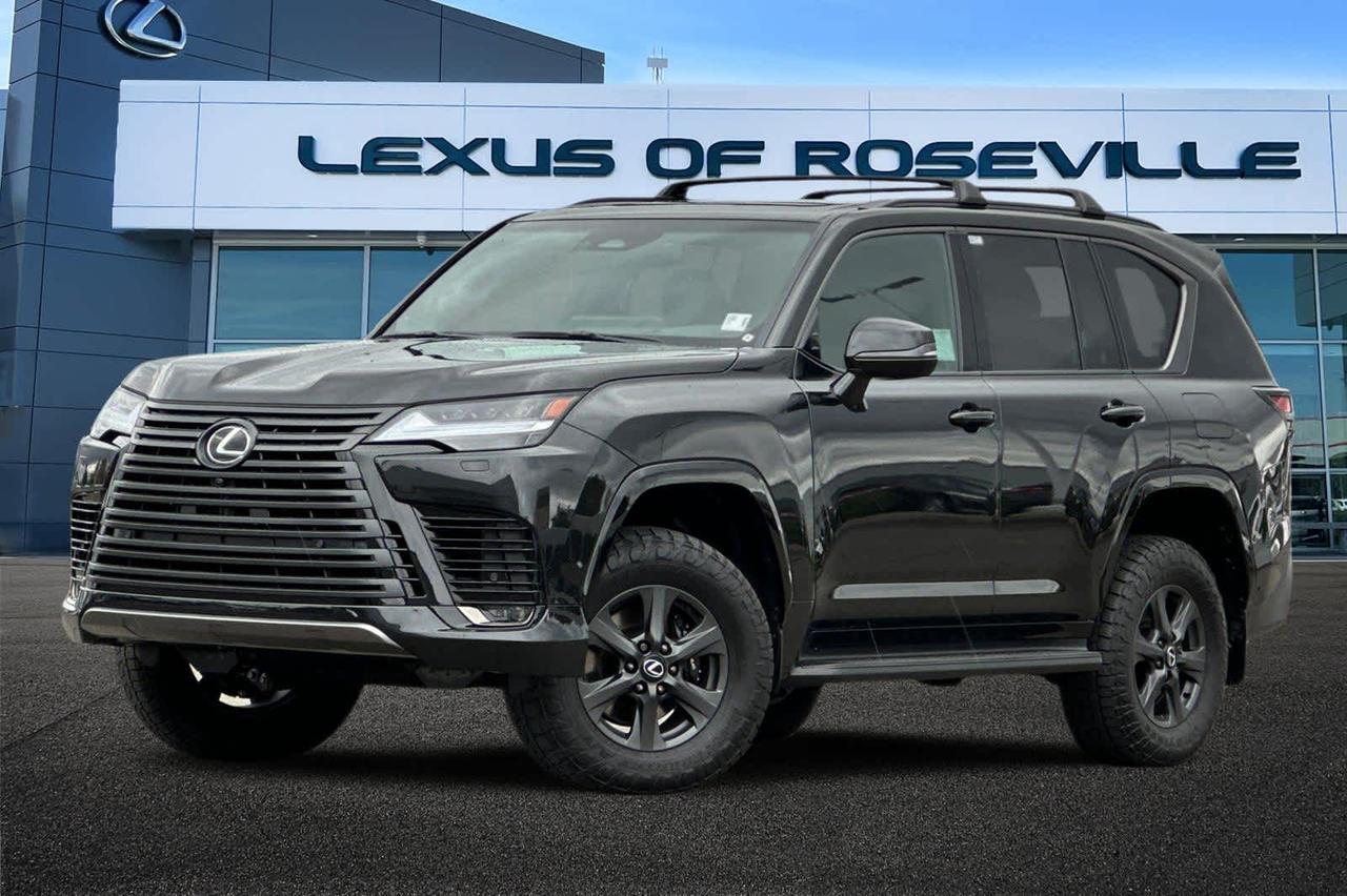 2025 Lexus LX 700h Overtrail