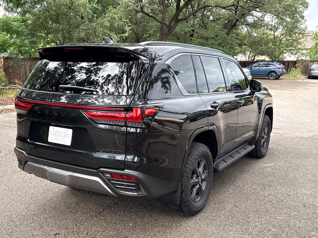 2025 Lexus LX 700h Overtrail