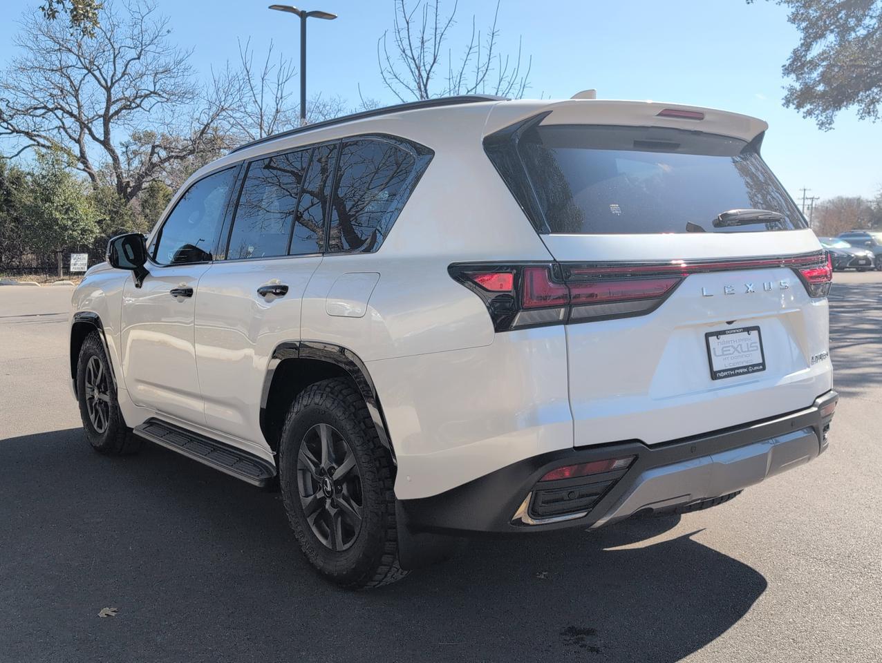 2025 Lexus LX 700h Overtrail