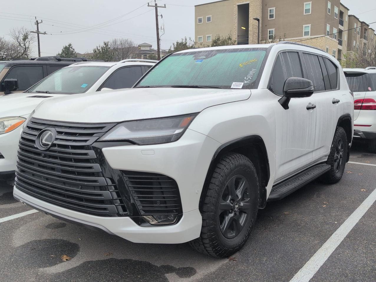 2025 Lexus LX 700h Overtrail