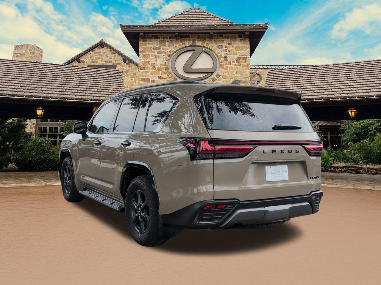 2025 Lexus LX 700h Overtrail