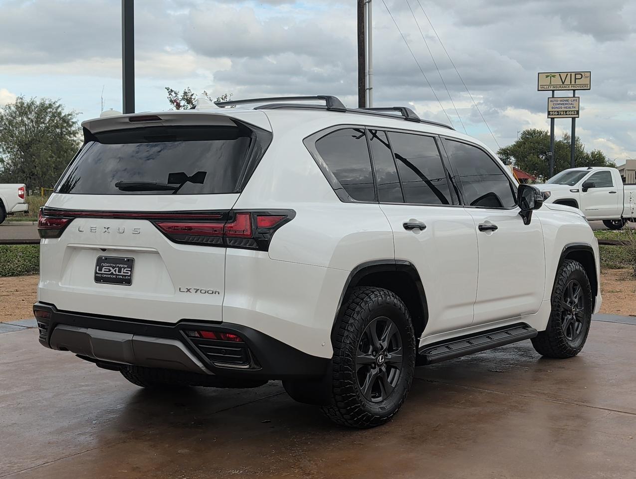 2025 Lexus LX 700h Overtrail