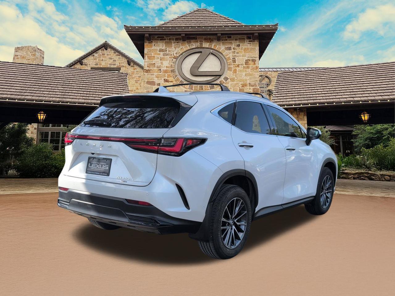 2025 Lexus NX 350h Luxury