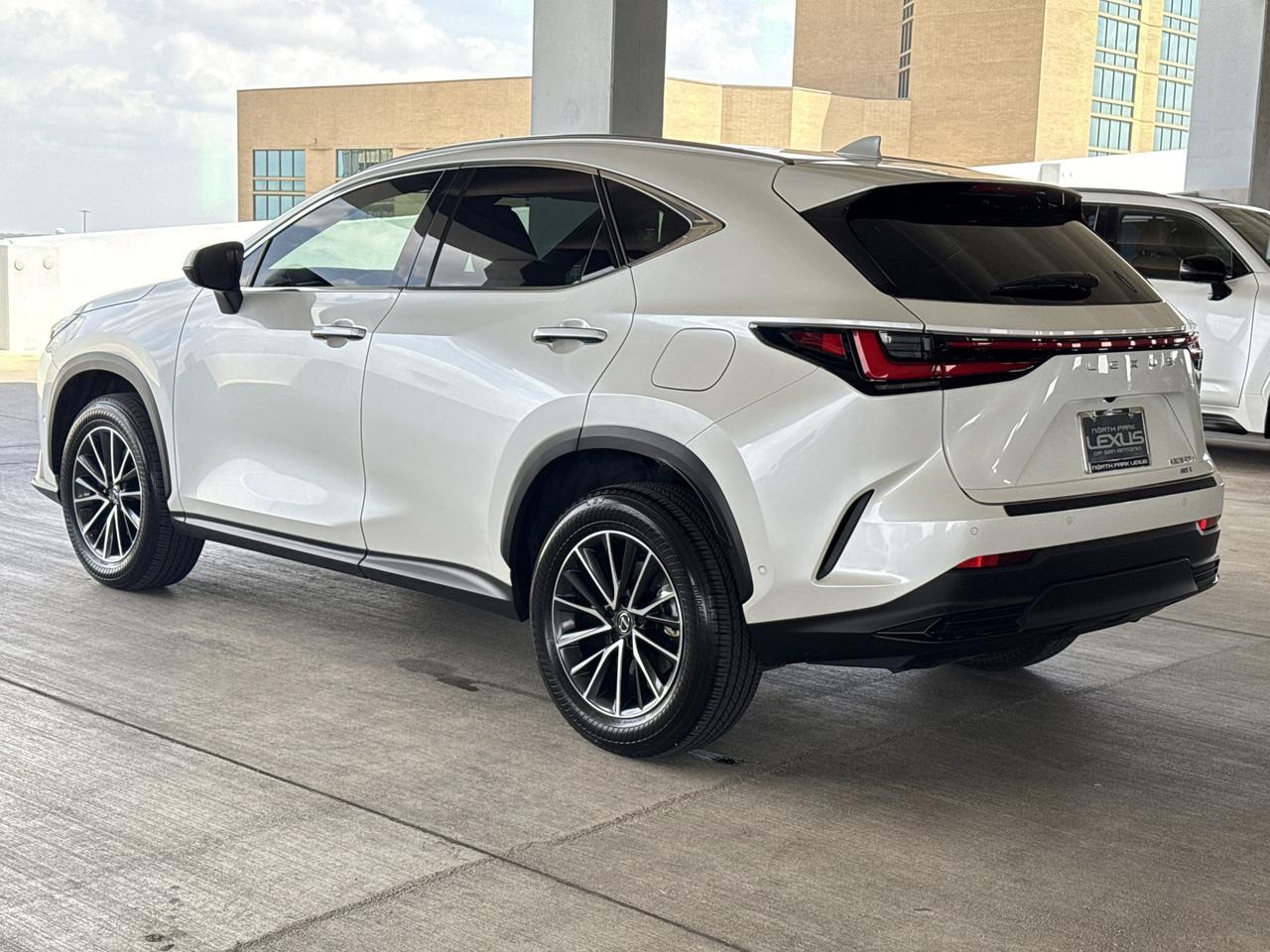 2025 Lexus NX 350h Luxury
