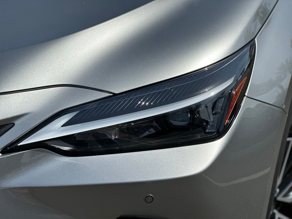2025 Lexus NX 350h Premium