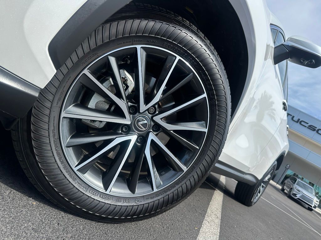 2025 Lexus NX 350h Premium