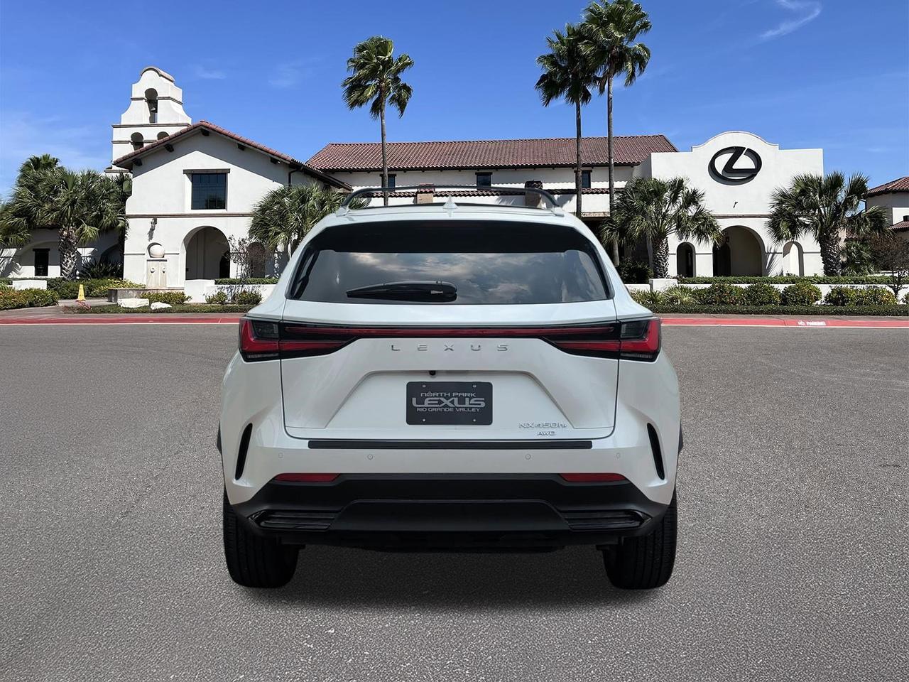 2025 Lexus NX 450h+ Luxury